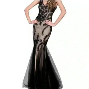 Cachet Dress Black & Nude Embroidered Lace & Mermaid size 2